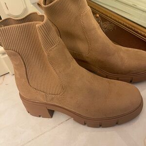 Redtop,Tan Suede Ankle Boots